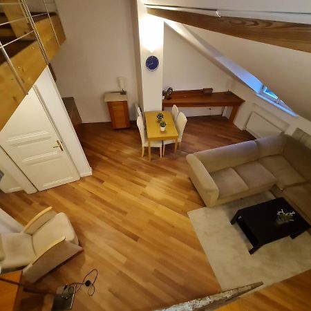 Astronomical Clock Apartments Прага Екстер'єр фото
