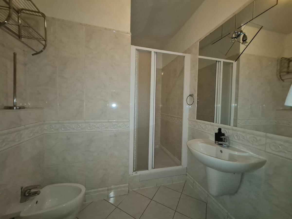 Astronomical Clock Apartments Прага Екстер'єр фото