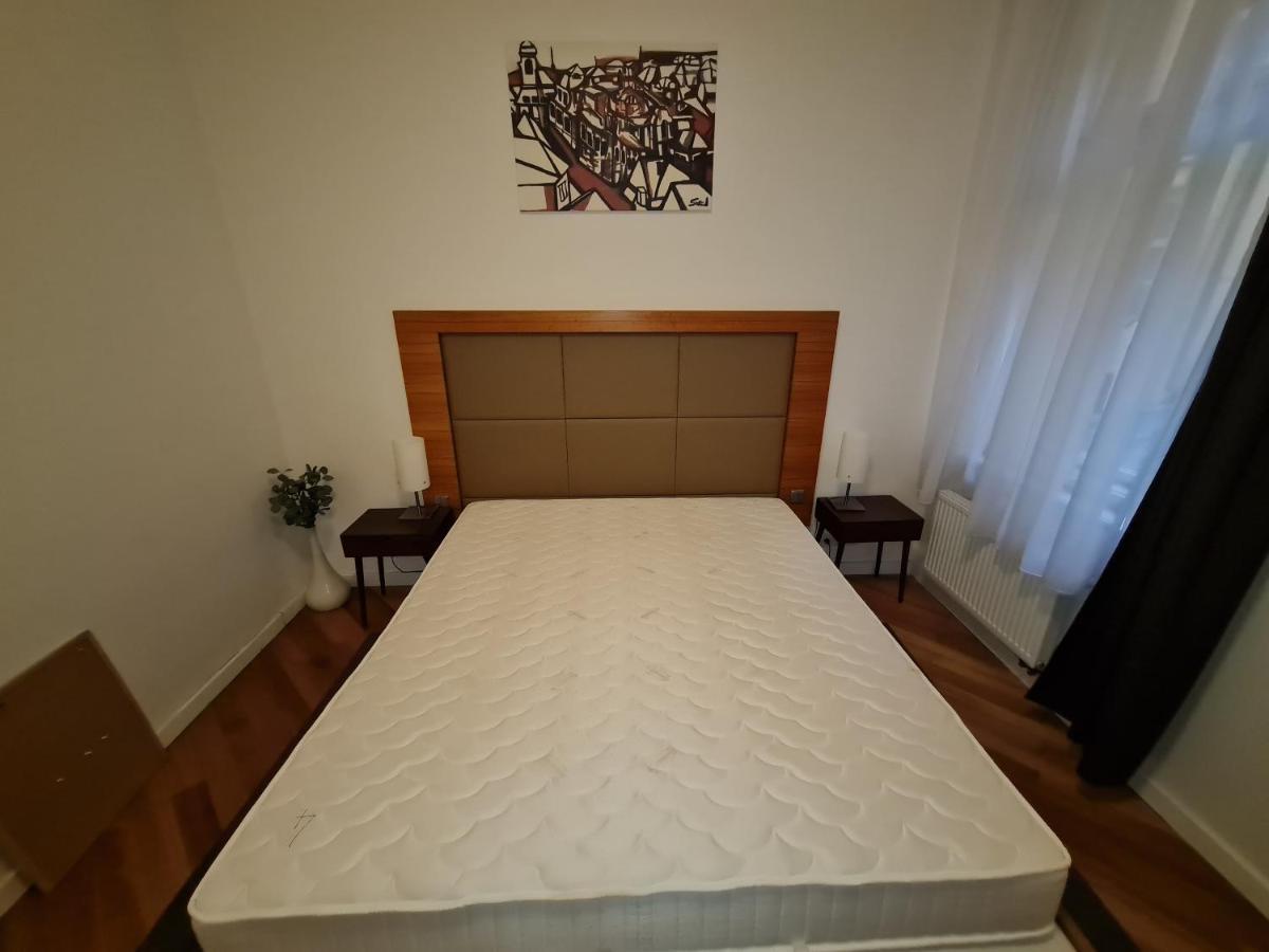 Astronomical Clock Apartments Прага Екстер'єр фото