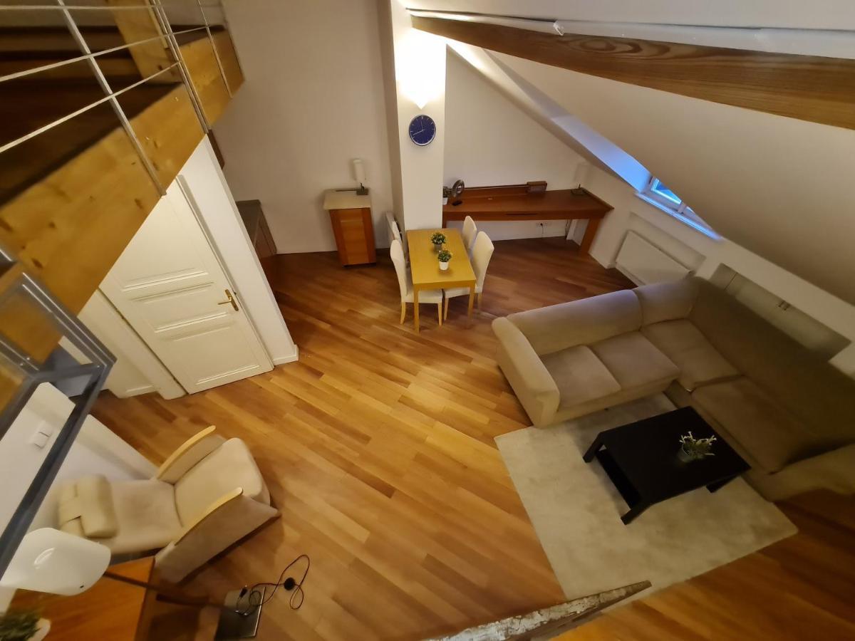 Astronomical Clock Apartments Прага Екстер'єр фото