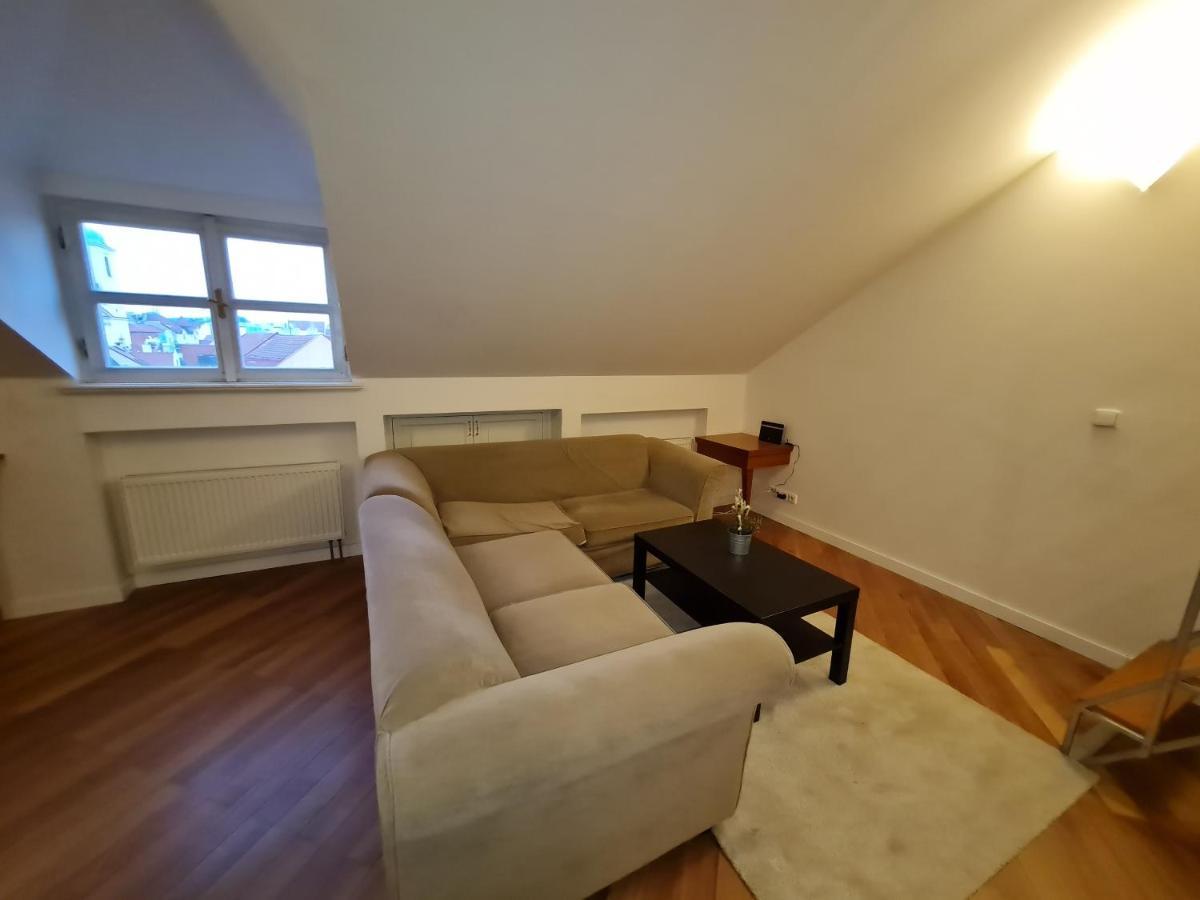 Astronomical Clock Apartments Прага Екстер'єр фото