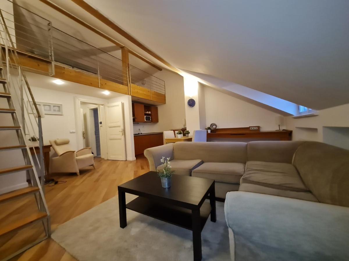 Astronomical Clock Apartments Прага Екстер'єр фото
